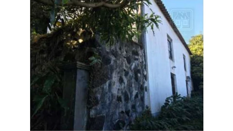 Moradia T2 para Venda em São Roque do Pico