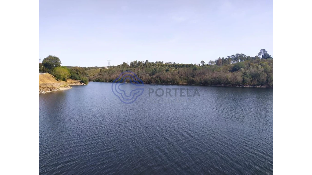 Terreno para Venda em Serra e Junceira Foto 31