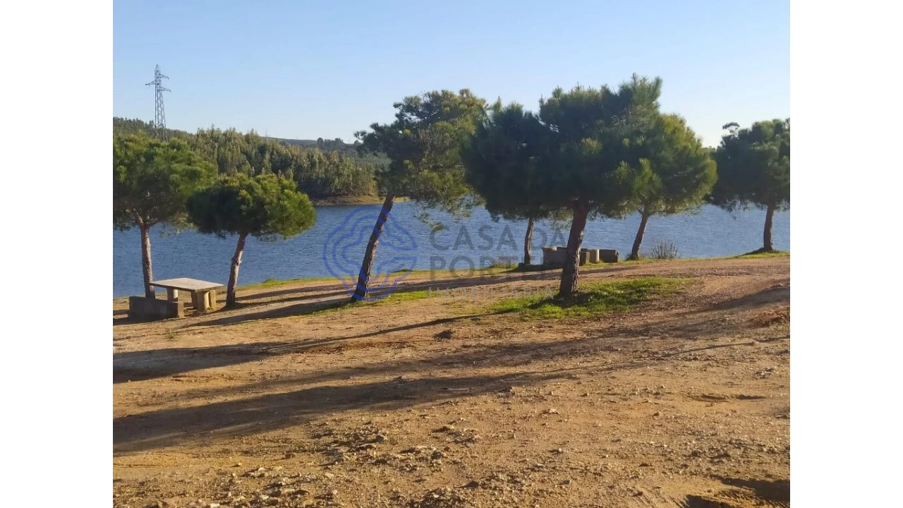 Terreno para Venda em Serra e Junceira Foto 23