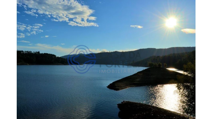 Terreno para Venda em Serra e Junceira Foto 32