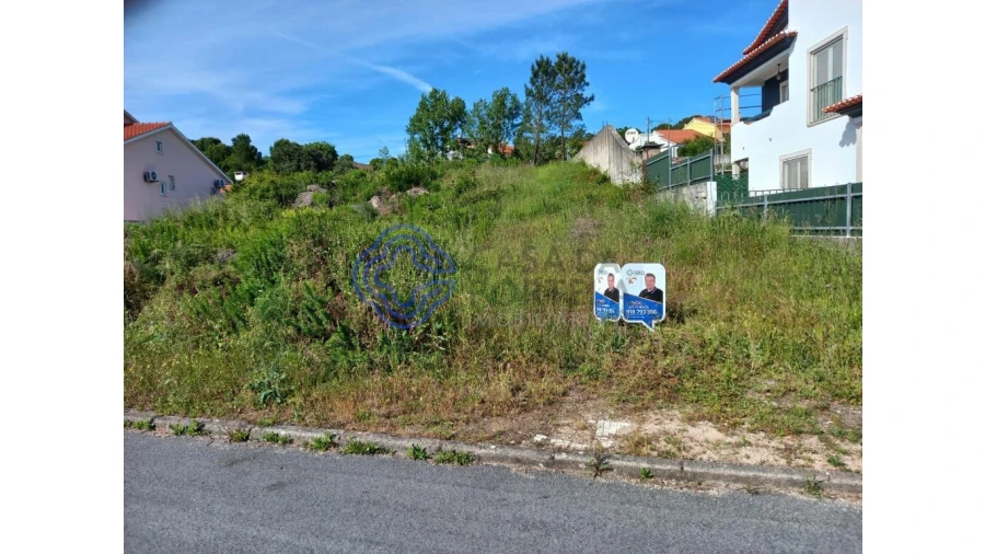 Terreno para Venda em Serra e Junceira