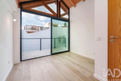 Moradia T2 para Venda em Faro (Sé e São Pedro)