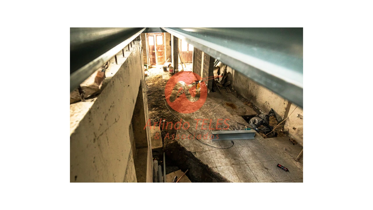 Moradia T4 para Venda em Angra (São Pedro) Foto 37