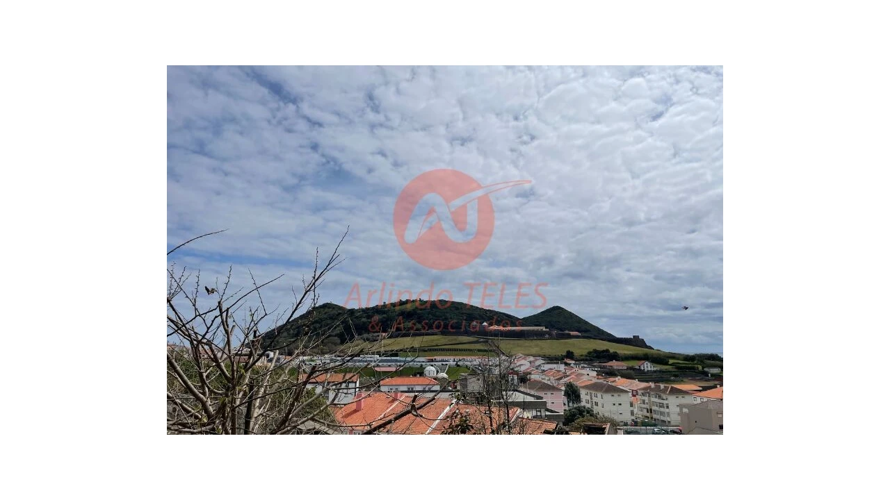 Moradia T4 para Venda em Angra (São Pedro) Foto 25