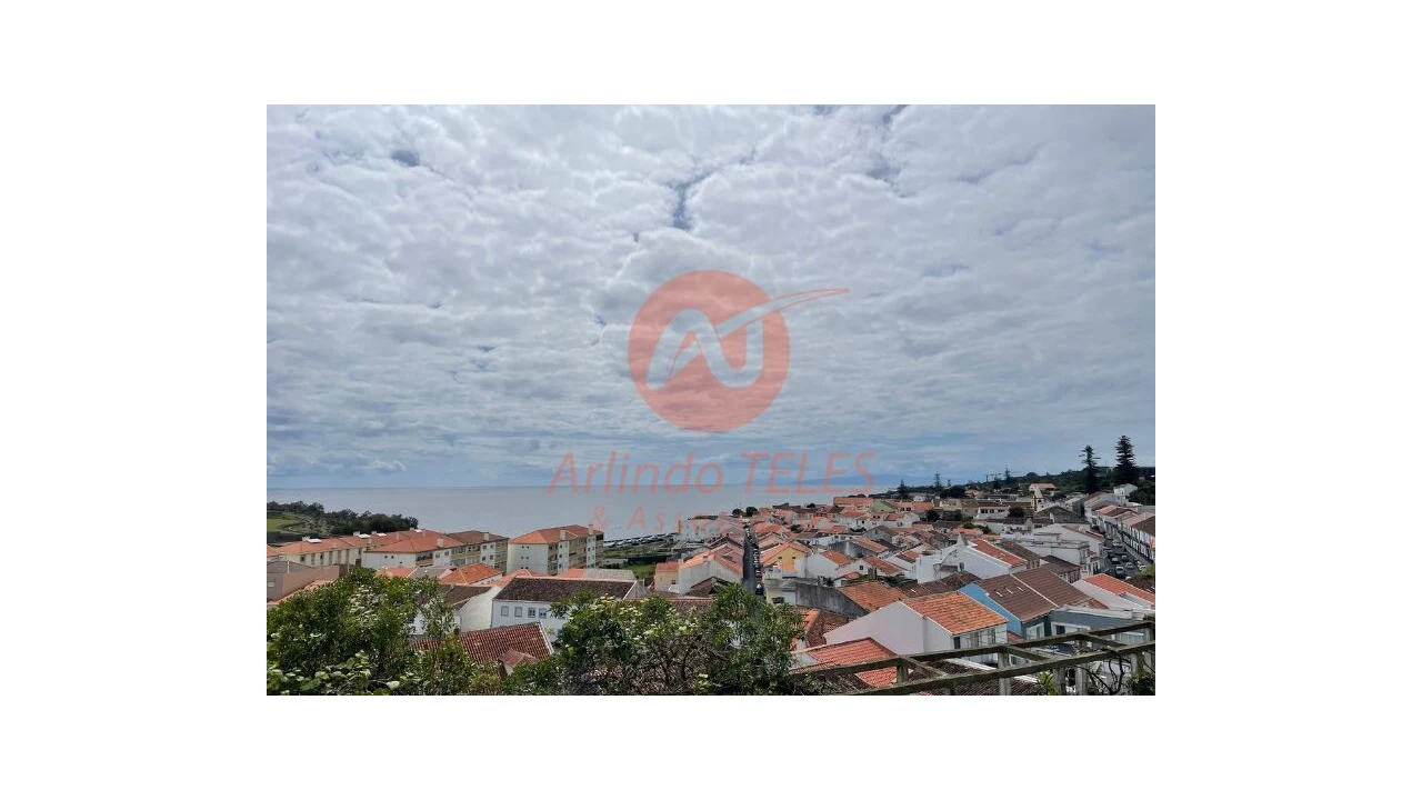 Moradia T4 para Venda em Angra (São Pedro) Foto 2