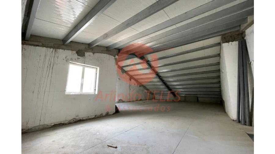 Moradia T4 para Venda em Angra (São Pedro) Foto 10