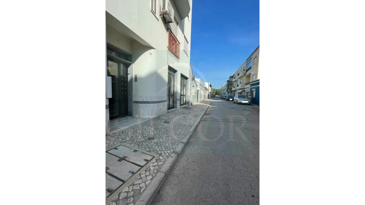 Loja para Venda em Baixa da Banheira e Vale da Amoreira Foto 13