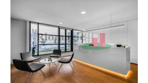 Escritório para Arrendamento em Santo António