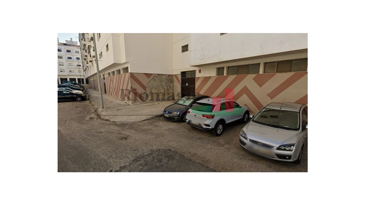 Loja para Arrendamento em Marvila, Ribeira Santarém, São Salvador, São Nicolau Foto 9