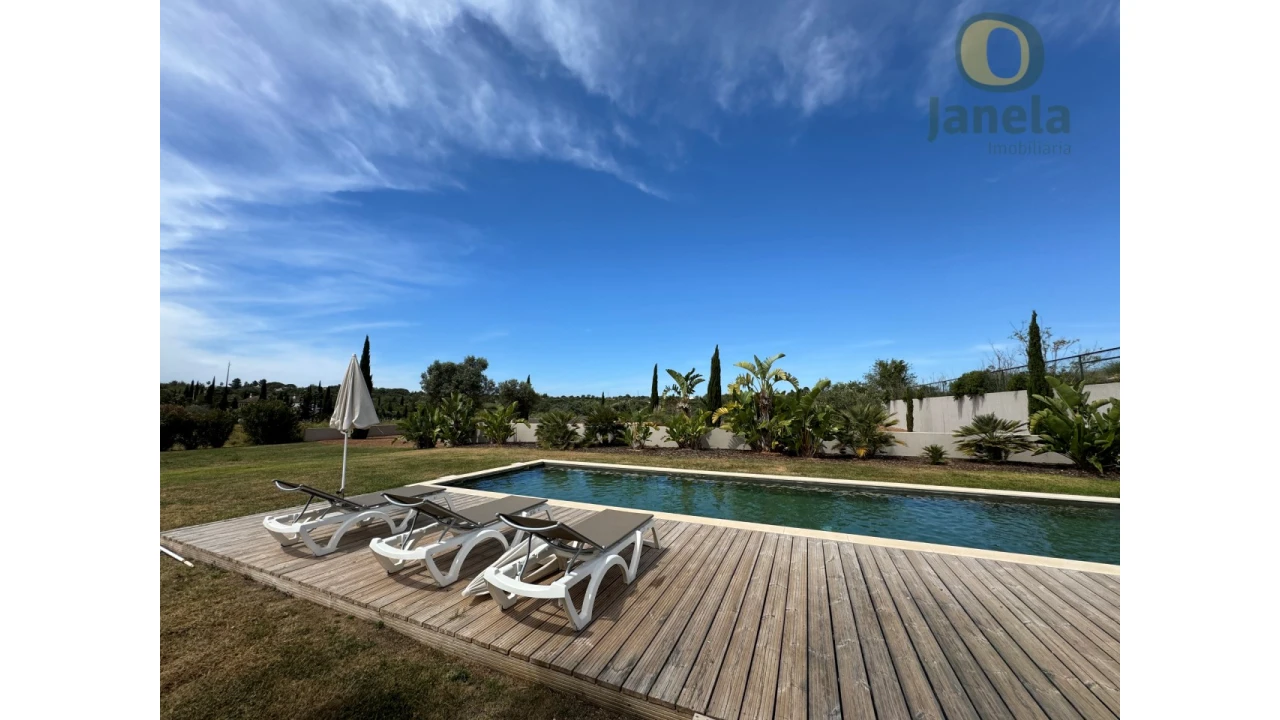 Apartamento para Venda em Estômbar e Parchal Foto 1
