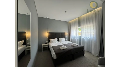 Apartamento para Venda em Estômbar e Parchal