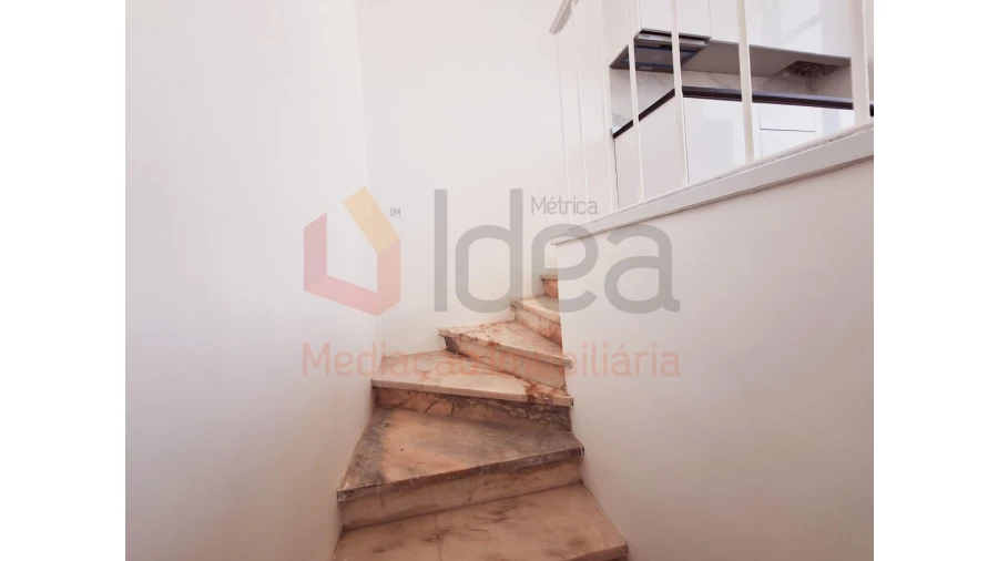 Loja para Venda em Laranjeiro e Feijó Foto 15