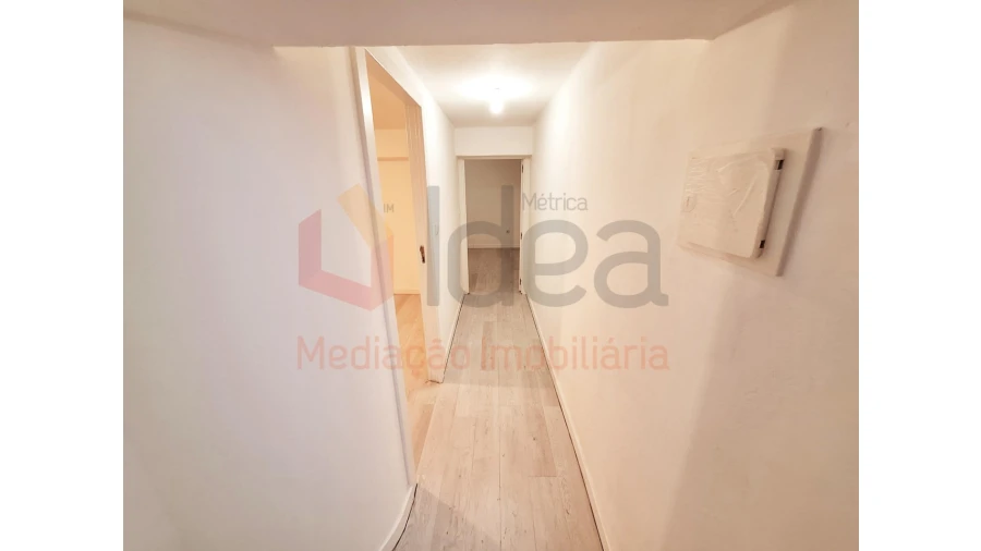 Loja para Venda em Laranjeiro e Feijó Foto 17