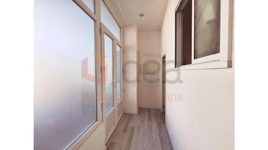 Loja para Venda em Laranjeiro e Feijó Foto 6