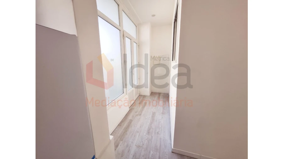 Loja para Venda em Laranjeiro e Feijó Foto 7