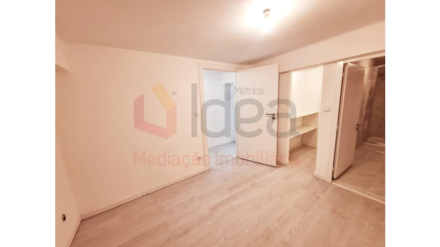 Loja para Venda em Laranjeiro e Feijó Foto 20