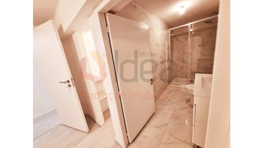 Loja para Venda em Laranjeiro e Feijó Foto 22