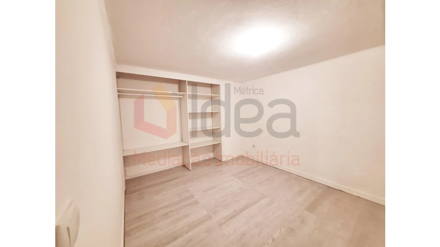 Loja para Venda em Laranjeiro e Feijó Foto 25