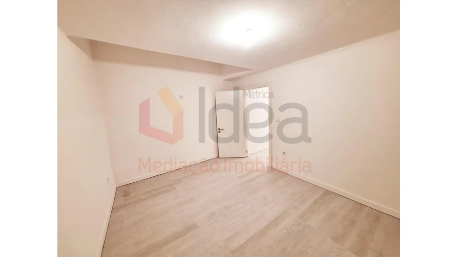 Loja para Venda em Laranjeiro e Feijó Foto 26