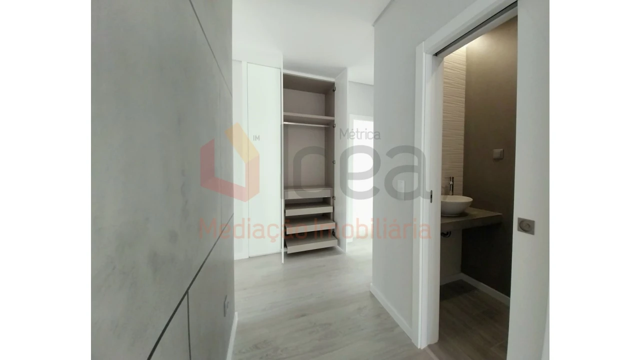 Moradia T3 para Venda em Fernao Ferro Foto 30