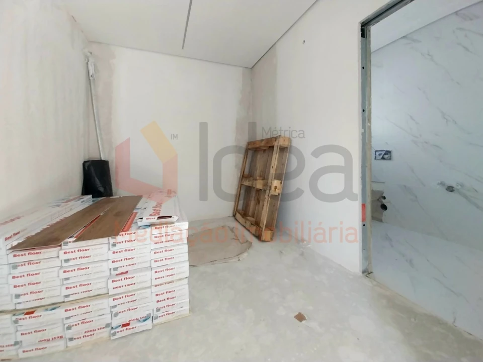Moradia T3 para Venda em Fernao Ferro Foto 19