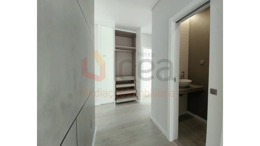 Moradia T3 para Venda em Fernao Ferro Foto 30
