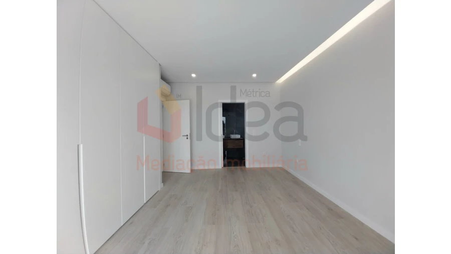 Moradia T3 para Venda em Fernao Ferro Foto 31
