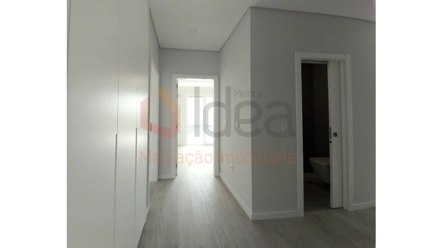 Moradia T3 para Venda em Fernao Ferro Foto 34