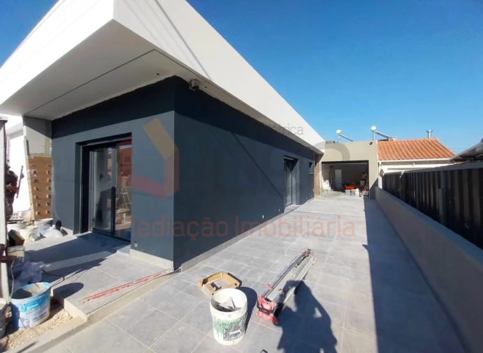 Moradia T3 para Venda em Fernao Ferro