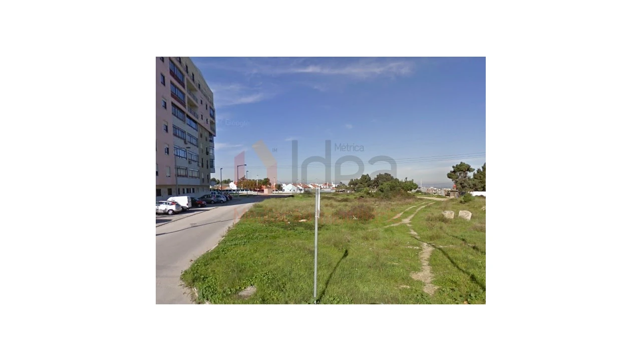 Terreno para Venda em Santo Antonio da Charneca Foto 3