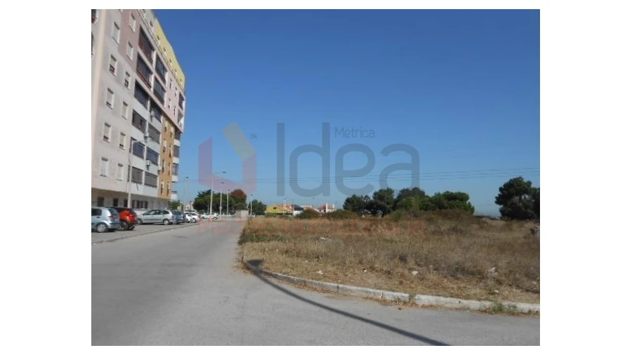 Terreno para Venda em Santo Antonio da Charneca Foto 1