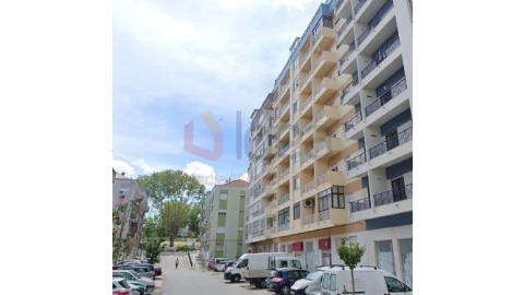 Loja para Venda em Alto do Seixalinho, Santo André e Verderena