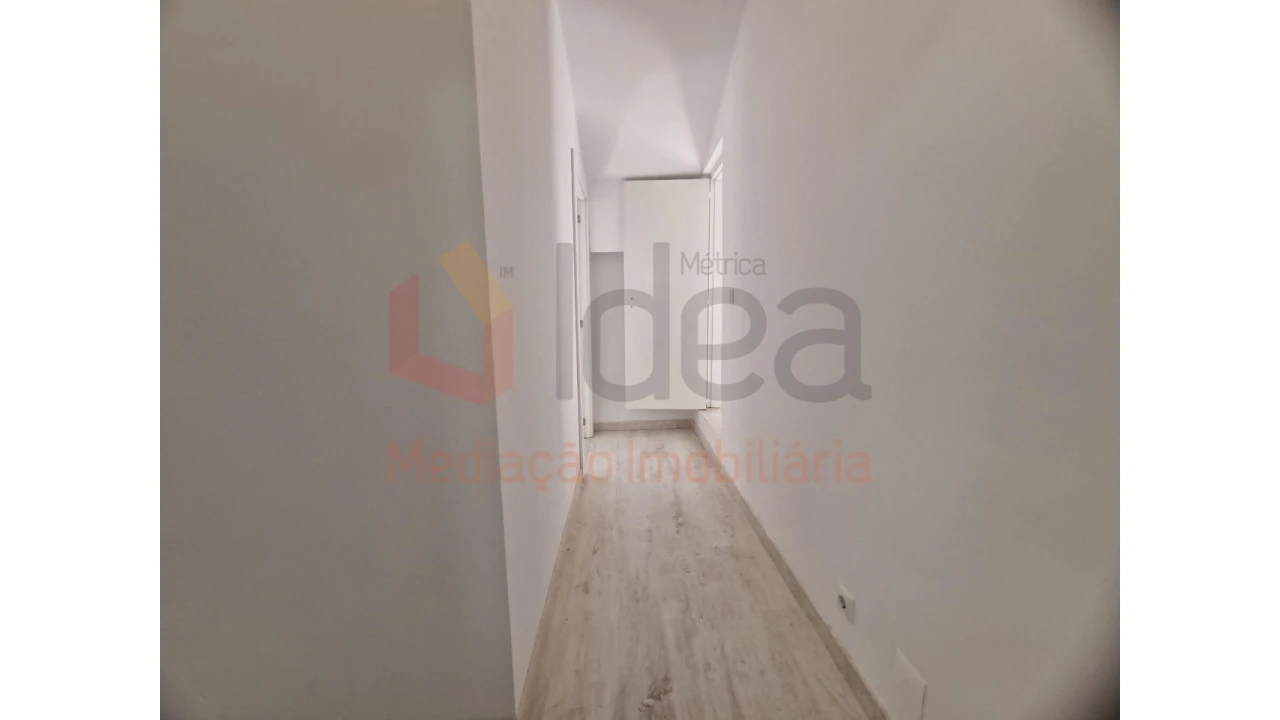 Moradia T9 para Venda em Ajuda Foto 16