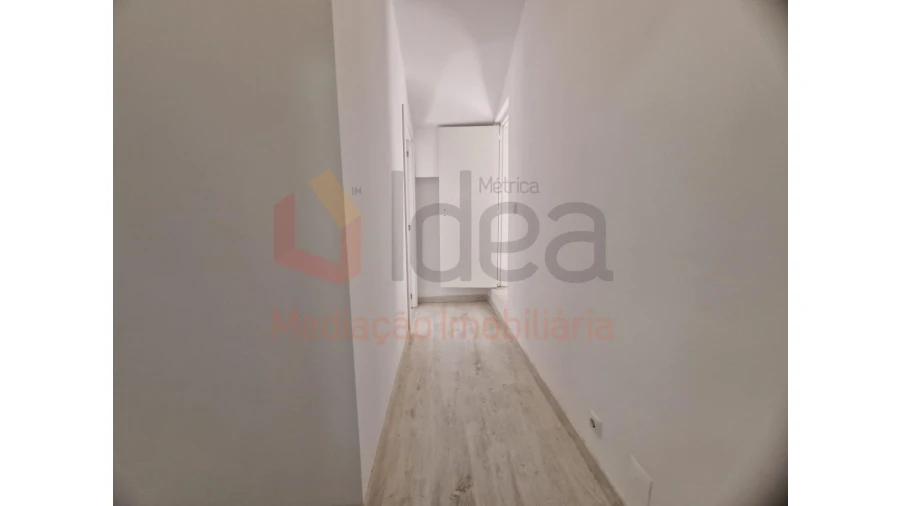 Moradia T9 para Venda em Ajuda Foto 16