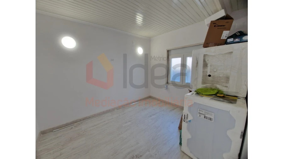 Moradia T9 para Venda em Ajuda Foto 17