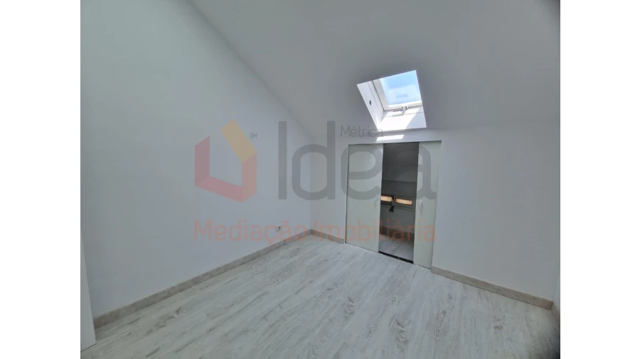 Moradia T9 para Venda em Ajuda Foto 20