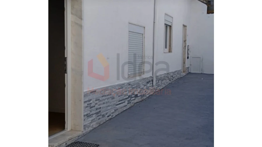 Moradia T9 para Venda em Ajuda Foto 31