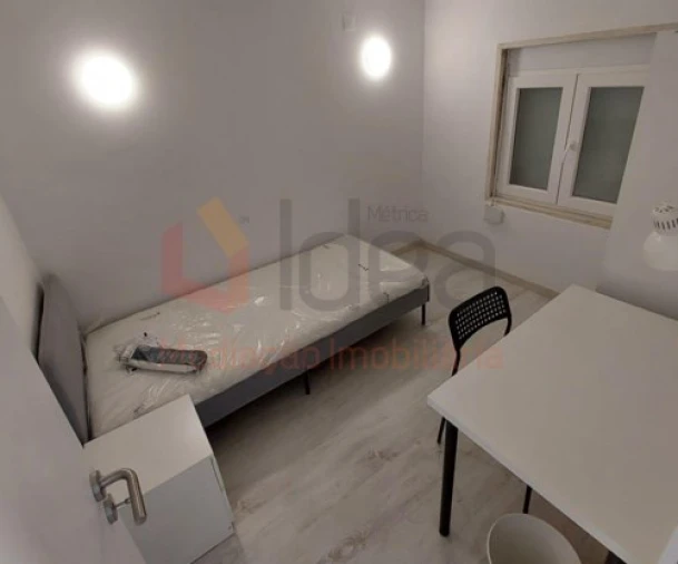 Moradia T9 para Venda em Ajuda Foto 3