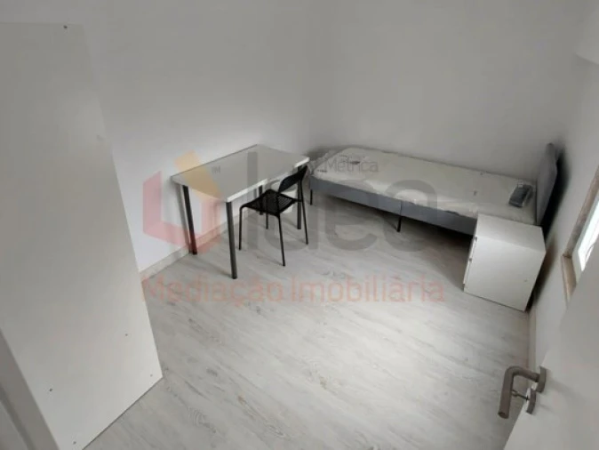 Moradia T9 para Venda em Ajuda Foto 4