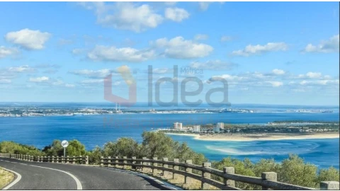 Terreno para Venda em Sesimbra (Castelo)