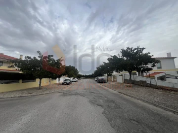 Terreno para Venda em Sesimbra (Castelo)