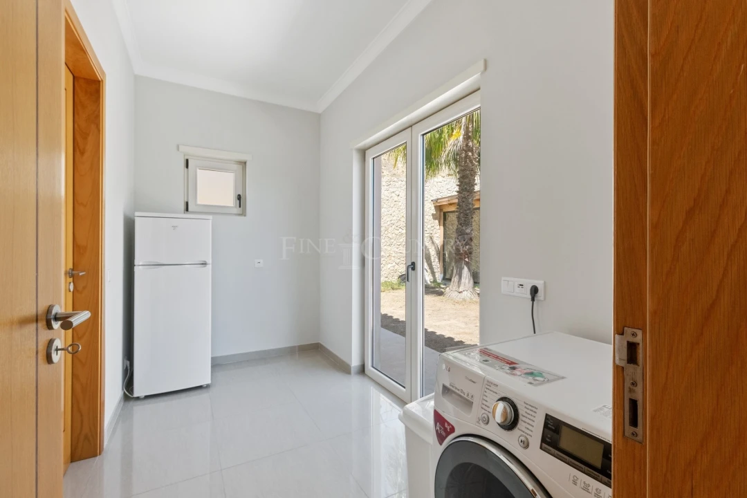 Moradia T4 para Venda em Albufeira e Olhos de Água Foto 10