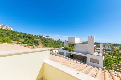 Moradia T4 para Venda em Albufeira e Olhos de Água
