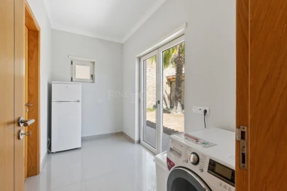 Moradia T4 para Venda em Albufeira e Olhos de Água