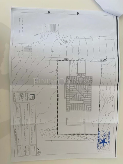 Moradia T4 para Venda em Albufeira e Olhos de Água