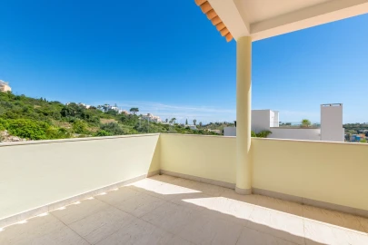 Moradia T4 para Venda em Albufeira e Olhos de Água