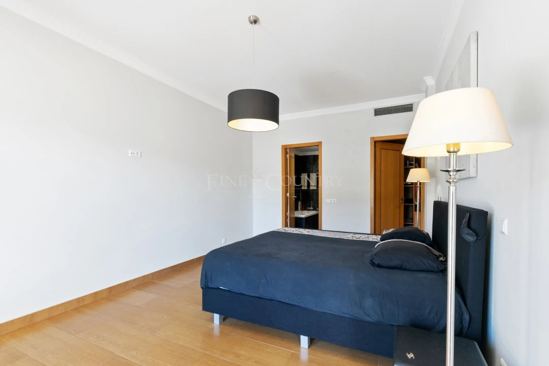 Moradia T4 para Venda em Albufeira e Olhos de Água Foto 14