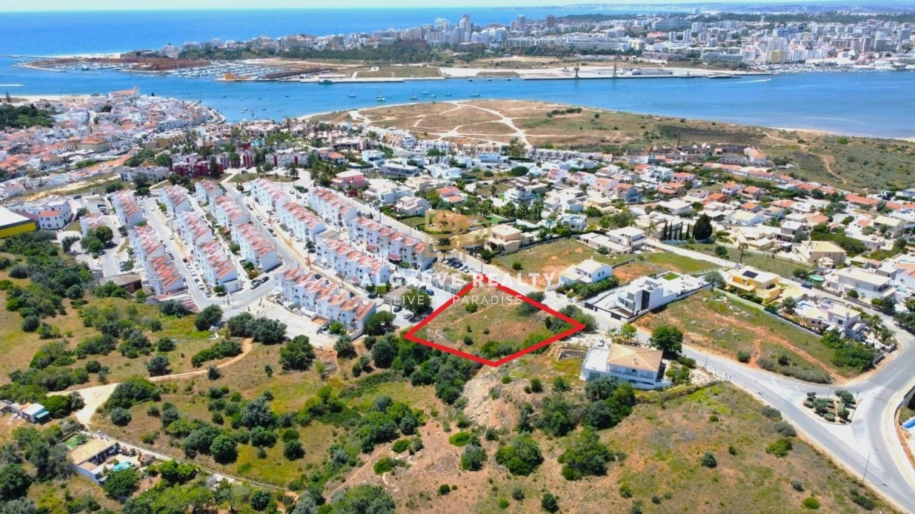 Terreno para Venda em Ferragudo Foto 1