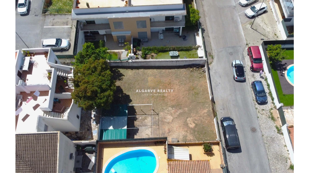 Terreno para Venda em Estômbar e Parchal Foto 1