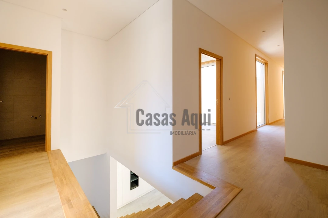 Moradia T4 para Venda em Matosinhos e Leça da Palmeira Foto 1